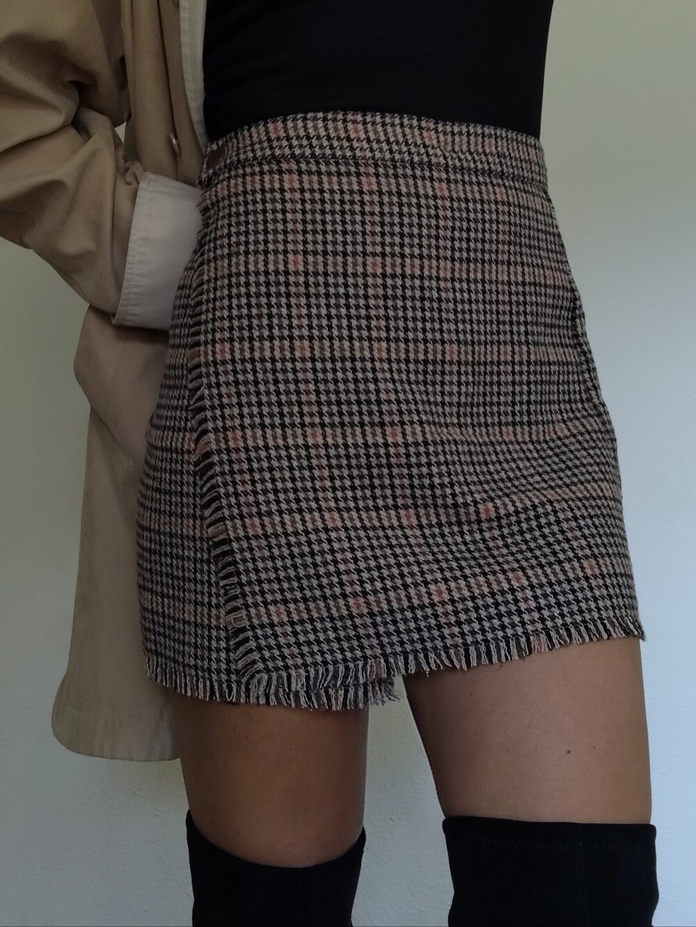 Urban Outfitters Plaid Houndstooth Flannel Wrap Skirt / Size Medium